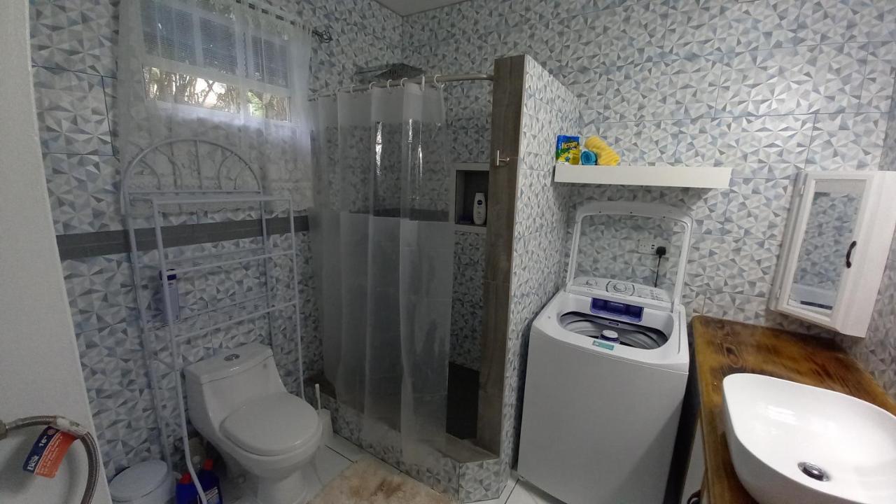 شقة Cozy Vacation Retreat With Free Parking روسو المظهر الخارجي الصورة